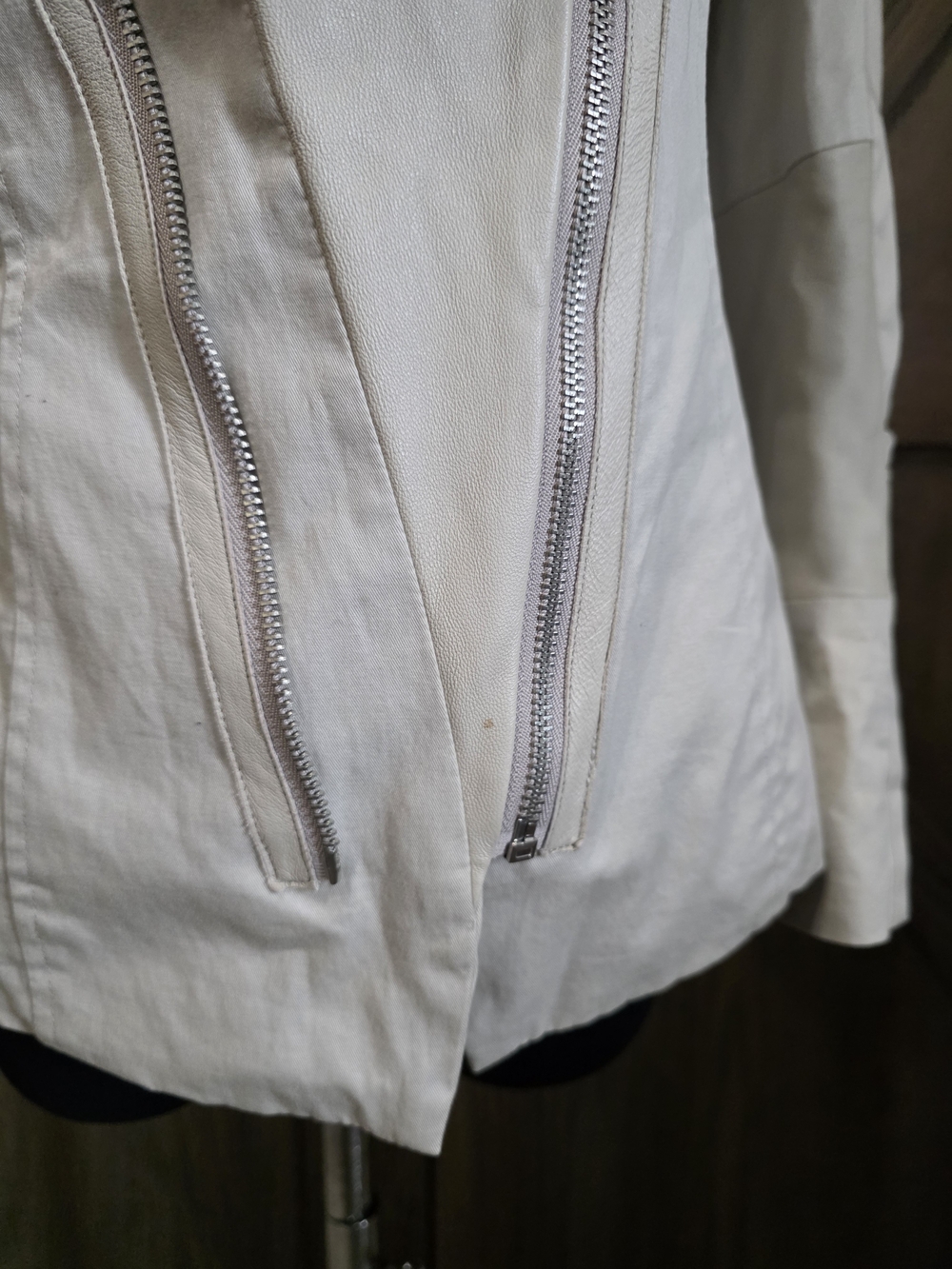 Alice + Olivia Cream Asymmetrical Leather Zip Jacket - Picture 3 of 6